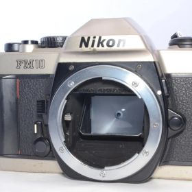 Nikon 一眼レフカメラ FM10 ボディー