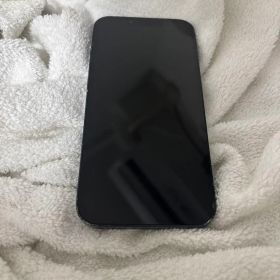 iPhone 13 128GB ミッドナイト カメラレンズ割れ最大充電86%
