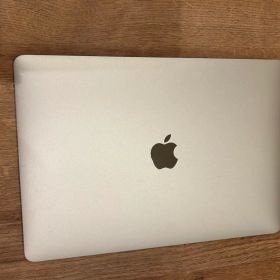 MacBook Air M1 13インチ 8GB/256GB