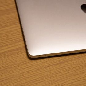 Apple MacBook Air M1 2020 8GB 本体