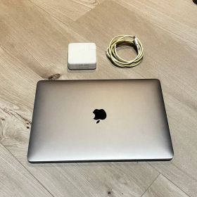MacBook Pro 13"/2017 256GB/16GB バッテリー要交換