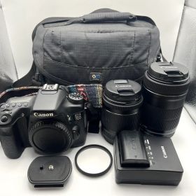 Canon EOS 70D ダブルズームキット 一眼レフカメラ