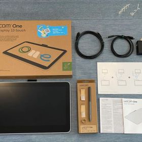 美品 Wacom one 13 touch DTH134 Type-Cケーブル