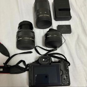 [美品]Canon EOS Kiss M ダブルズームキット ブラック