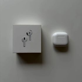 Apple AirPods 4 アクティブノイズキャンセリングモデル