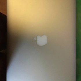 13 inch-screen MacBook Air Early 2015