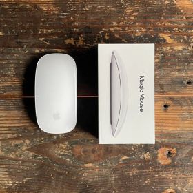 Magic Mouse（USB-C）- ホワイト（Multi-Touch対応）