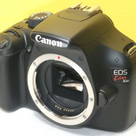 ⭐Canon EOS Kiss X50 ボディ⭐キヤノン 送料無料❤️