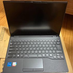 【新品・868g】 富士通 LIFEBOOK UH75/J3 FMVU75J3B