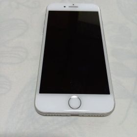 Apple iPhone8 SIMフリー シルバー 64GB