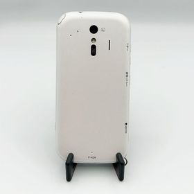 らくらくスマートフォン F-42A Docomo 新品 22,999円 中古 4,400円