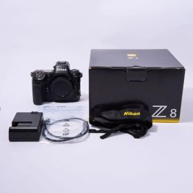 【防湿庫保管】ニコンNikon Z8 ボディ 美品 保証書付