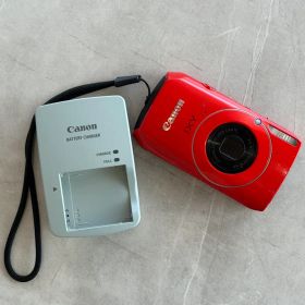 ● Canon デジタルカメラ IXY30S レッド 充電器セット 稼動品 ●