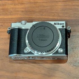 【動作確認済】Nikon 1 J5 本体 ※付属レンズ訳あり