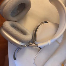 Apple AirPods Max シルバー
