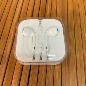 新品・純正 Apple EarPods 3.5mm プラグ 本体