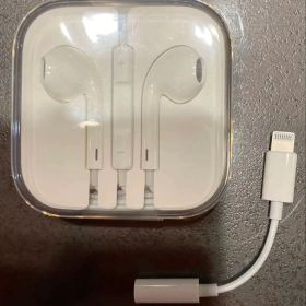 Apple EarPods 3.5mmプラグ & Lightning変換アダプタ