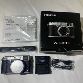 3318 FUJIFILM X100S ブラック/シルバー ジャンク品 デジカメ【ネ】