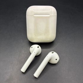AirPods 第2世代 MV7N2J/A (充電ケース付き) 新品 3,100円 中古
