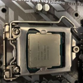 Intel Core i7-9700F CPU 本体