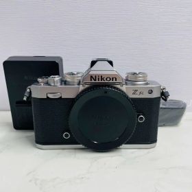 WW4750 美品 Nikon Z Fc ボディ ショット数約670回