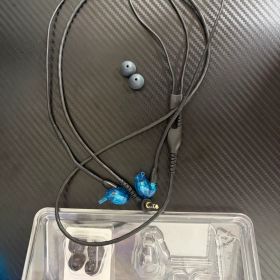 Shure SE215 有線イヤホン 本体 クリアブルー