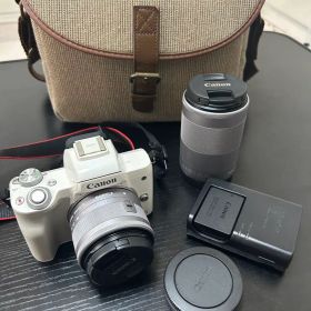 Canon EOS Kiss M ホワイト ダブルズームキット+ 本体