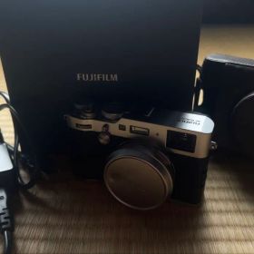 FUJIFILM X100F