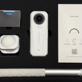 超美品！Insta360 X4 Air スターターバンドル アクションカメラ