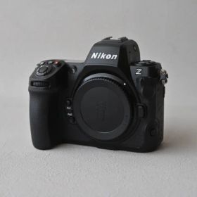 Nikon Z8 本体 美品 ＋ 保護フィルム付
