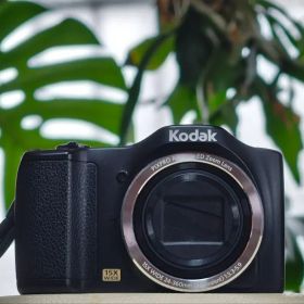 Kodak PIXPRO FZ152 コンパクトデジタルカメラ