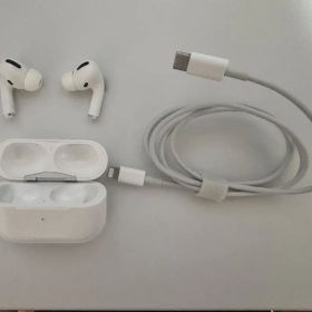 Apple AirPods Pro 第1世代