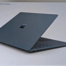 Microsoft Surface Laptop2 本体