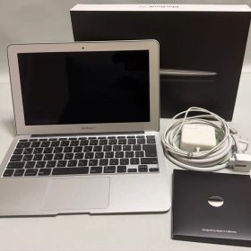 Apple MacBook Air (11インチLate 2010)箱・付属品