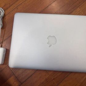 Apple MacBook Air 13-inch 2017 本体