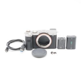 ショット数10,334回！SONY α7C ILCE-7C シルバー ボディ ミラーレス一眼