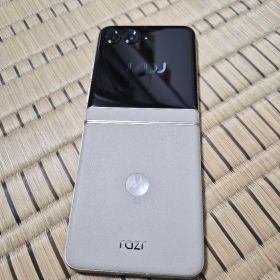 motorola razr 50 サンドクリーム 512GB