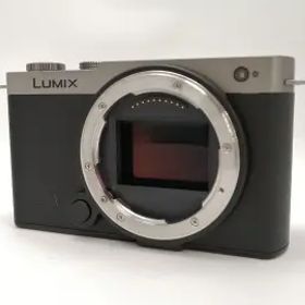 【中古】Panasonic LUMIX S9 ボディ DC-S9-S ダークシルバー【新宿2】保証期間１ヶ月【ランクA】