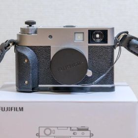 富士フイルム X-half シルバー F X-HF1-S JP