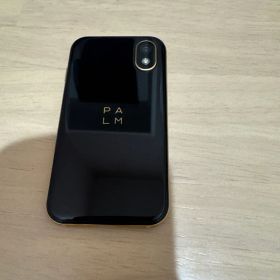 palm phone ゴールド