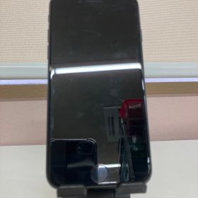 iPhone SE第3世代 64GB 022