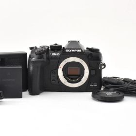 シャッター回数67,520回！★美品★OLYMPUS OM-D E-M1 MarkIII ブラック デジカメ 動作確認済み オリンパス ミラーレス一眼 #A05001