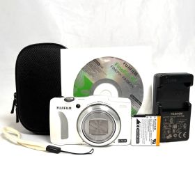 ■ 美品 ■ カシオ CASIO FinePix F800EXR ホワイト 《ポーチ付属》
