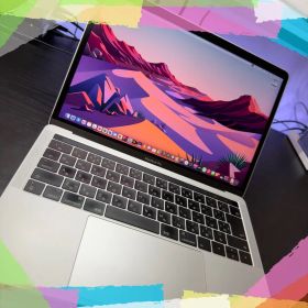 〈中古〉MacBook Pro 13インチ 2017 i7 16GB 512GB