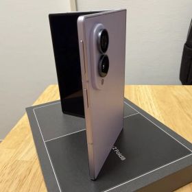 Samsung Galaxy Z Fold 8 ラベンダー256GB 美品