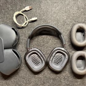 AirPods Max (Lightning) 新品 29,000円 中古 19,000円 | ネット最安値