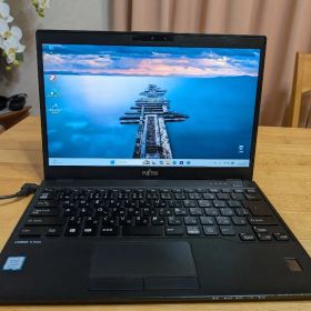 軽量薄型☆富士通 U939 i5-8365U SSD128GB ４GB