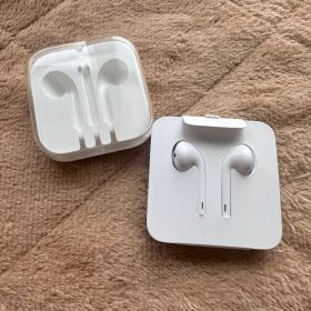 Apple EarPods Lightning 有線イヤホン& 収納ケース