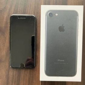 iPhone7 32GB ブラックSIMフリー バッテリー75%箱・純正イヤホン