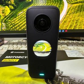 Insta360 ONE X2 本体
